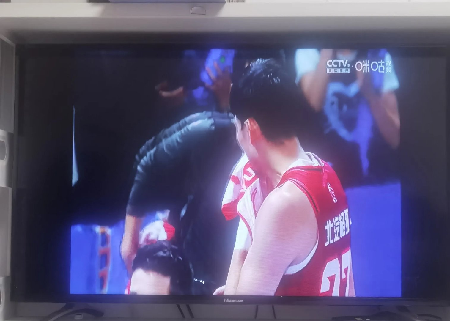 开云体育-包含晋级下一阶段首场状态出色，公牛观众沸腾！，JackeyLove重返赛场赢得满堂喝彩的词条-开云体育